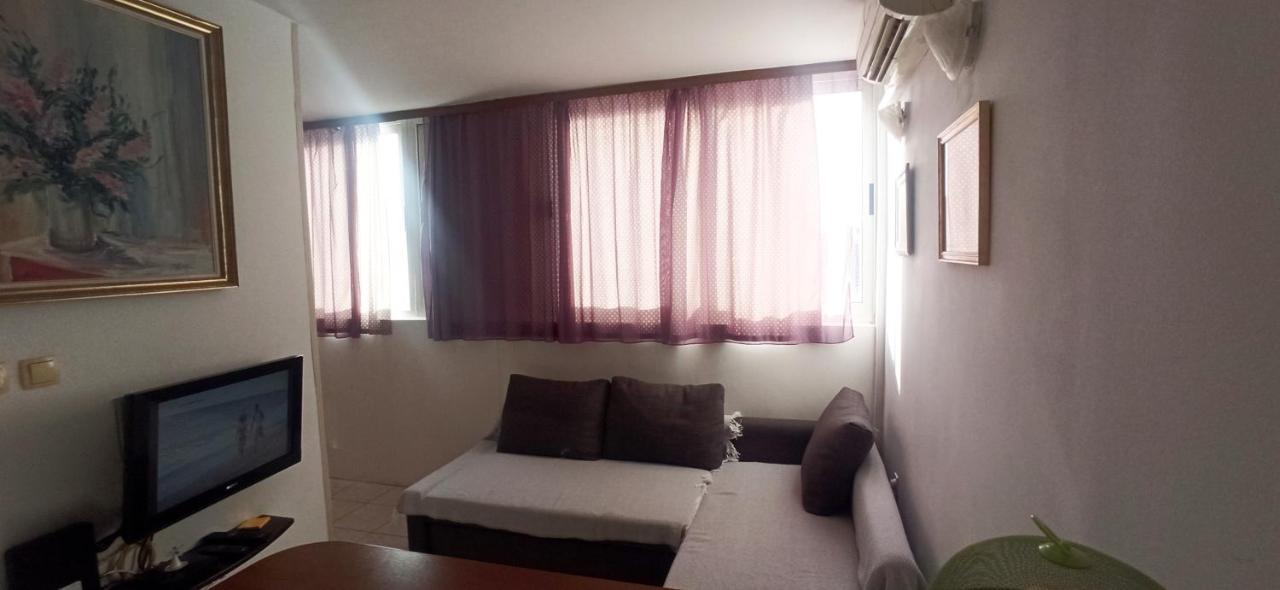 M Apartment